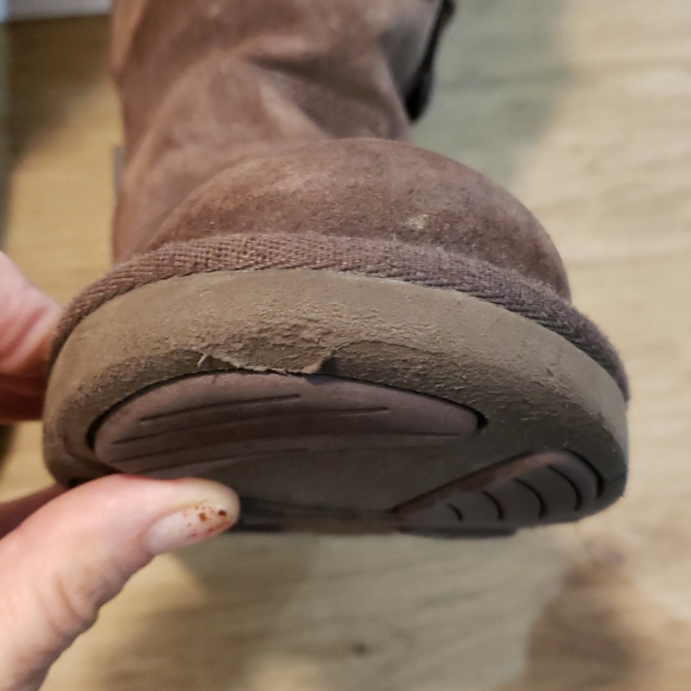 SOLD UGG Retro Cargo Buckle boots - Picture 6 of 8